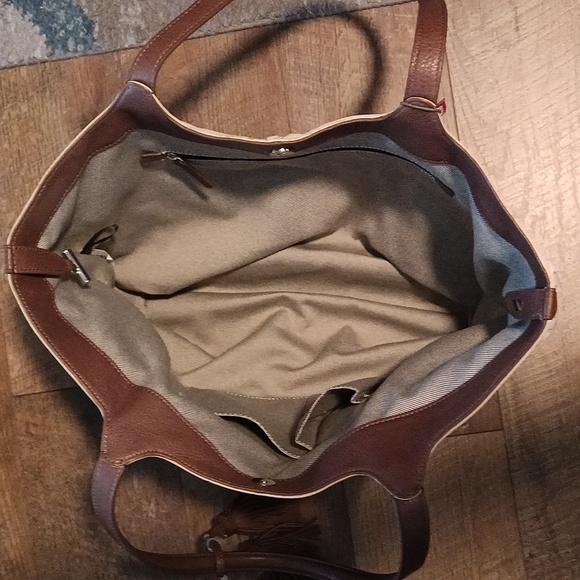 Vince Camuto leather Tote NWT❤️❤️ - Picture 7 of 16